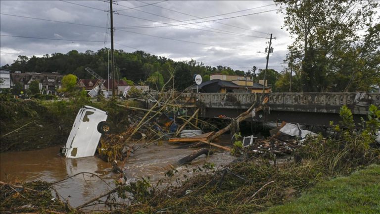 Florida’da Milton Kasırgası uyarıları nedeniyle yüzlerce kişi okullara sığındı