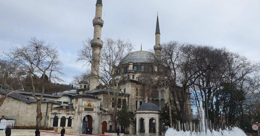 Eyüp Sultan Camii nerede, oraya nasıl gidilir? Eyüp Sultan Camii Hakkında Ne Bilmeli
