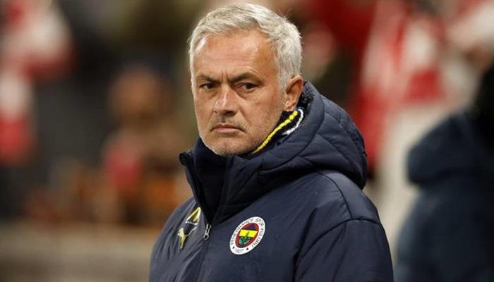Jose Mourinho’dan flaş açıklama! “Onurumuz ve gururumuz adına…”