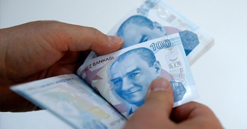 Hükümet, kamu işçisinin zam teklifini bayramdan sonra verecek