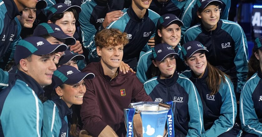 Video. Jannik Sinner, Carlos Alcaraz’ı yenip ATP Finalleri’nde unvanını korudu