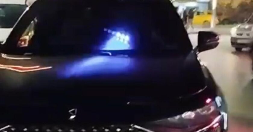 Yalova’da çakar ışıklı araç kullanan sürücüye 276 bin lira ceza!