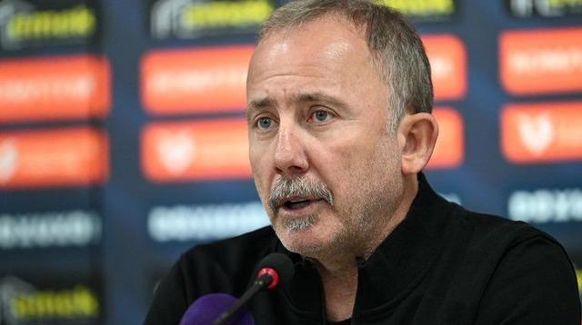 Toplantıdan ayrılık kararı çıktı! Beşiktaş’ta Sergen Yalçın dönemi sona erdi: İstifa sebebini böyle açıkladı