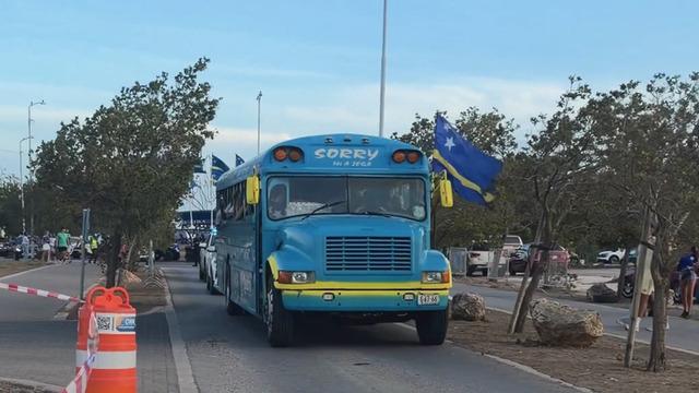 Dünya Kupası’nda boy gösterecek Curaçao’nun milli takım otobüsü.