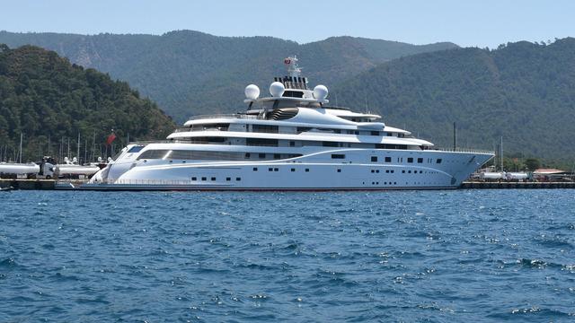 Marmaris’te 500 milyon dolarlık şov! Manchester City’nin sahibi Şeyh Mansur Türkiye’ye geldi